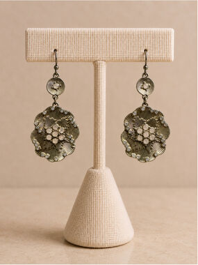 Vintage Gold Tone Floral Rhinestone Drop Earrings Statement Dangle Boho